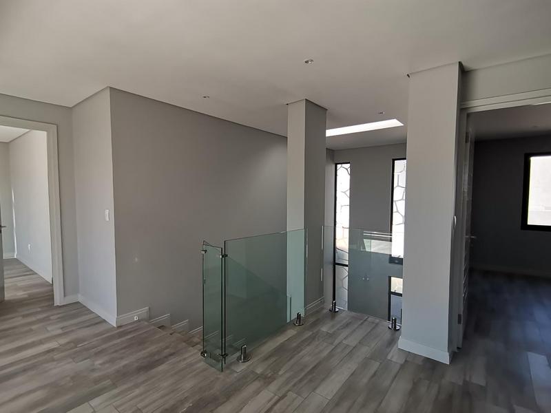 To Let 4 Bedroom Property for Rent in Morningside Gauteng