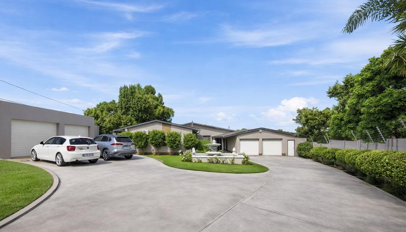 5 Bedroom Property for Sale in Lukasrand Gauteng