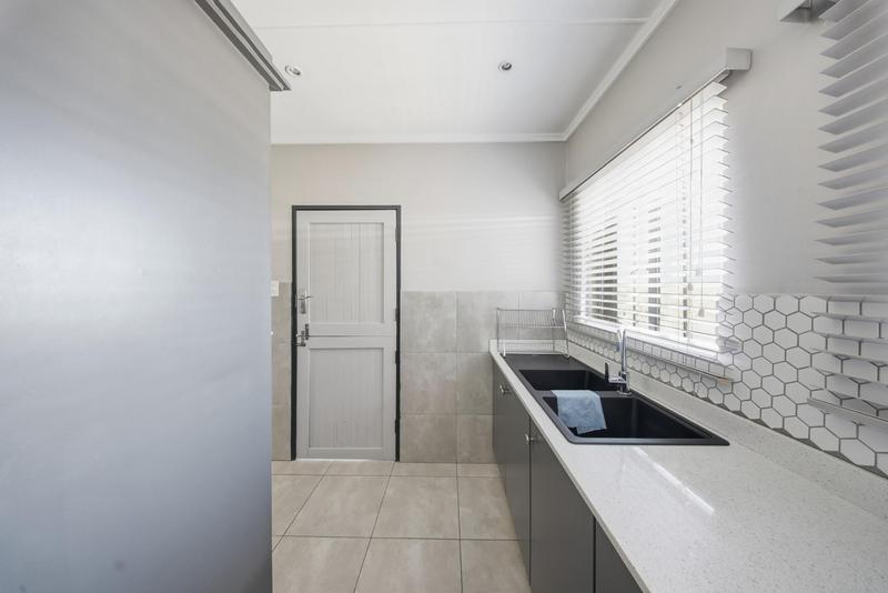 5 Bedroom Property for Sale in Lukasrand Gauteng