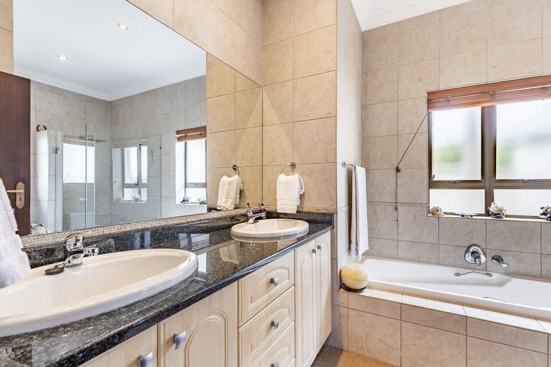 4 Bedroom Property for Sale in Waterkloof Ridge Gauteng