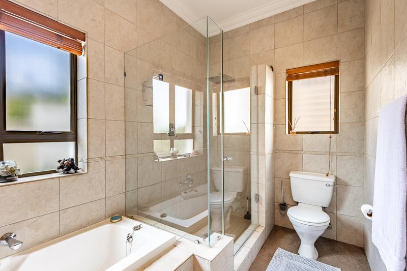 4 Bedroom Property for Sale in Waterkloof Ridge Gauteng