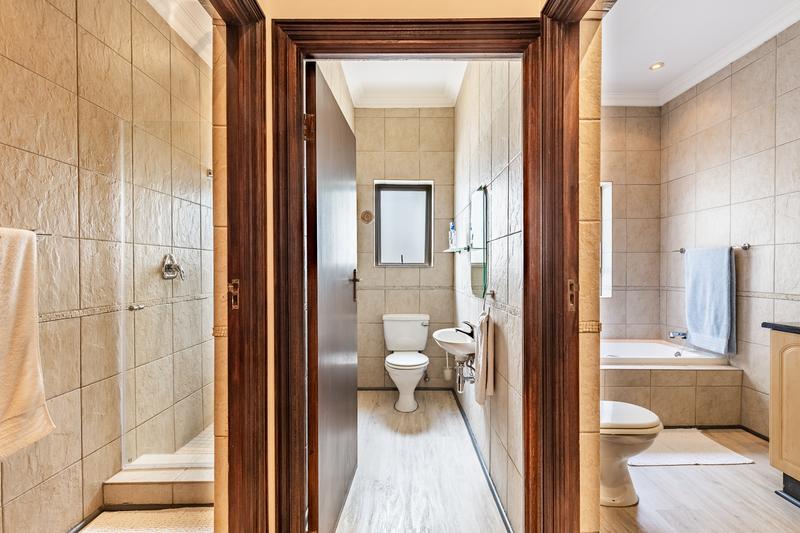 4 Bedroom Property for Sale in Waterkloof Ridge Gauteng