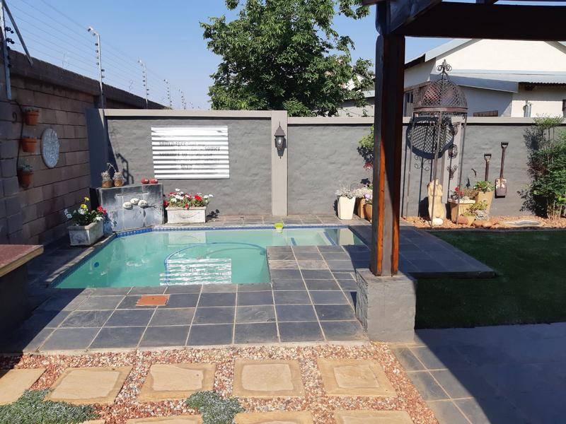2 Bedroom Property for Sale in Eldo Lakes Estate Gauteng