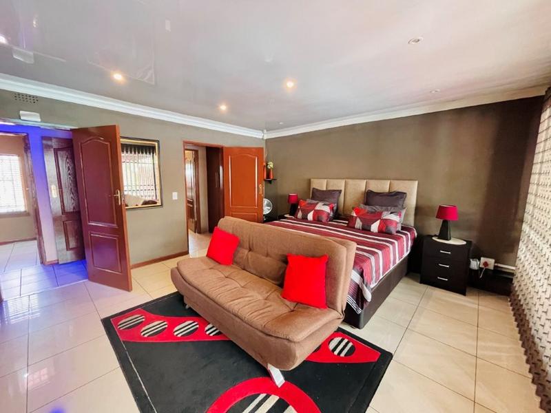 4 Bedroom Property for Sale in Brackenhurst Gauteng