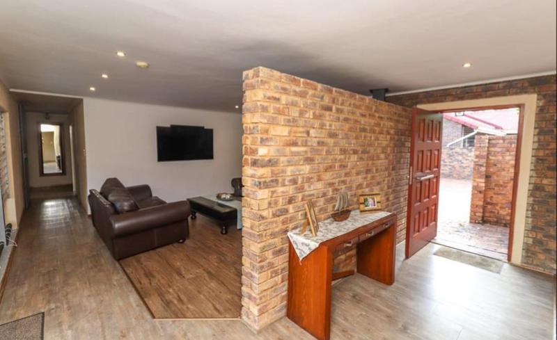 5 Bedroom Property for Sale in Meyersdal Gauteng