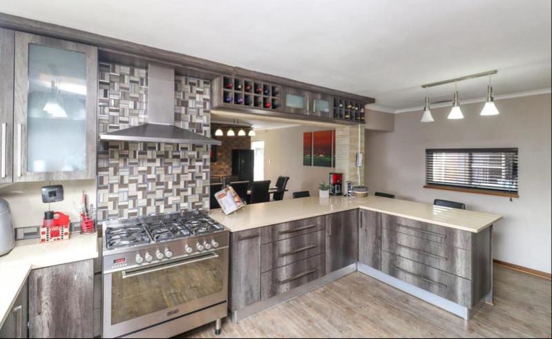 5 Bedroom Property for Sale in Meyersdal Gauteng