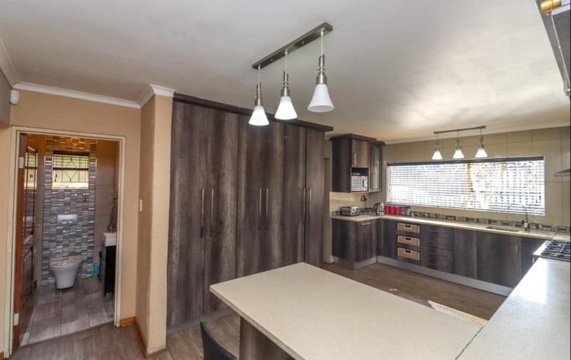 5 Bedroom Property for Sale in Meyersdal Gauteng