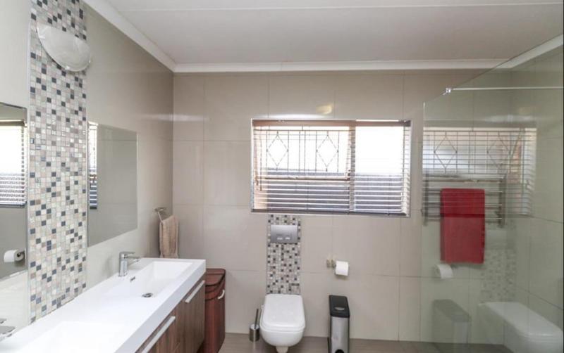 5 Bedroom Property for Sale in Meyersdal Gauteng