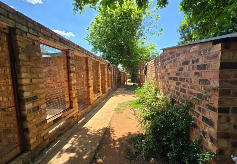 10 Bedroom Property for Sale in Walkerville Gauteng