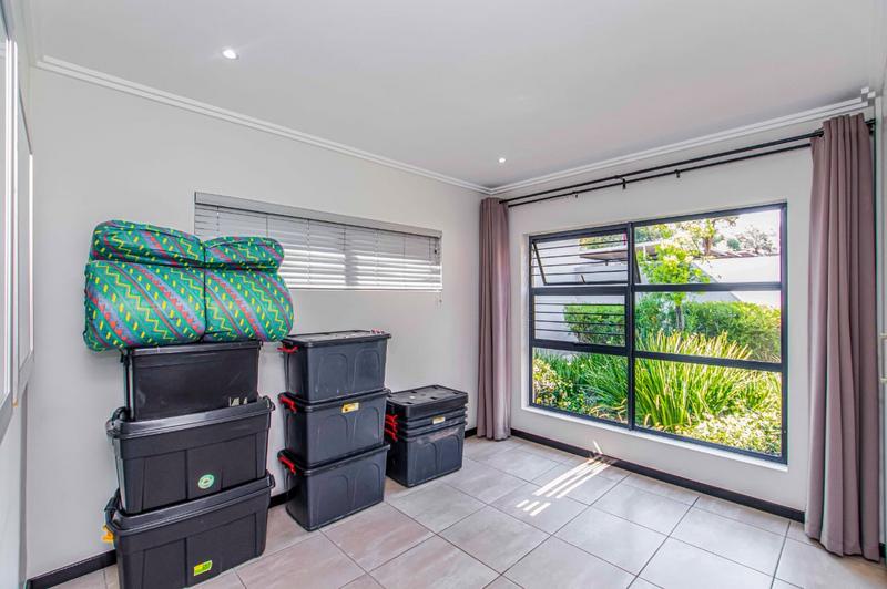 2 Bedroom Property for Sale in Paulshof Gauteng