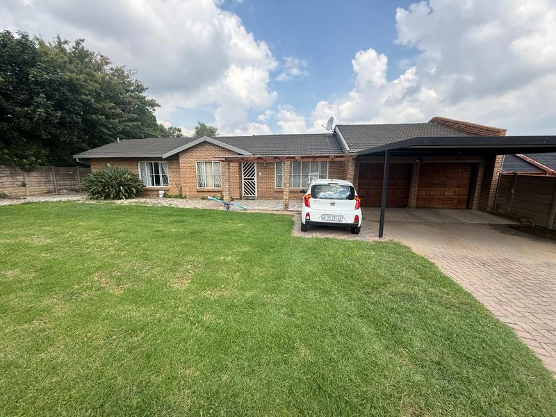 6 Bedroom Property for Sale in The Reeds Gauteng