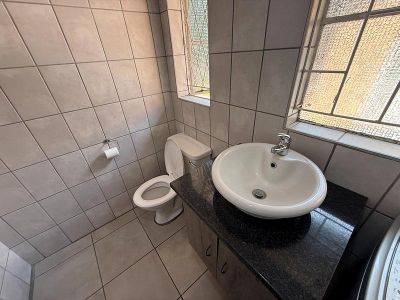 6 Bedroom Property for Sale in The Reeds Gauteng