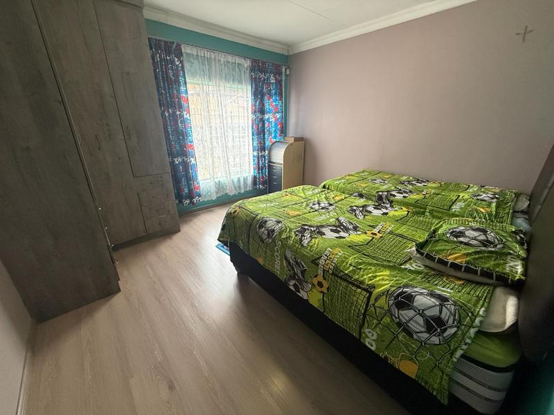 6 Bedroom Property for Sale in The Reeds Gauteng