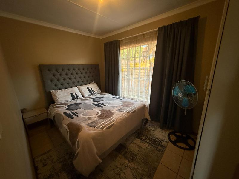 2 Bedroom Property for Sale in The Reeds Gauteng