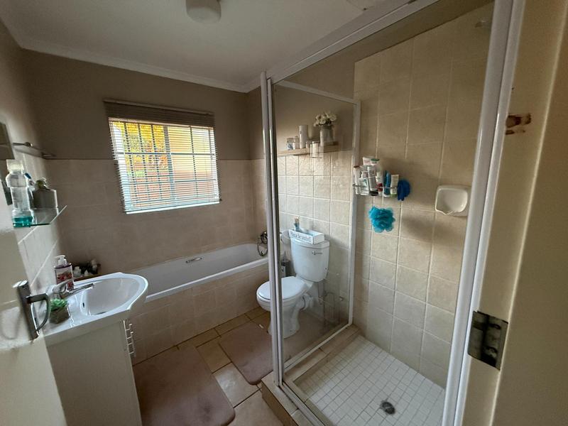 2 Bedroom Property for Sale in The Reeds Gauteng