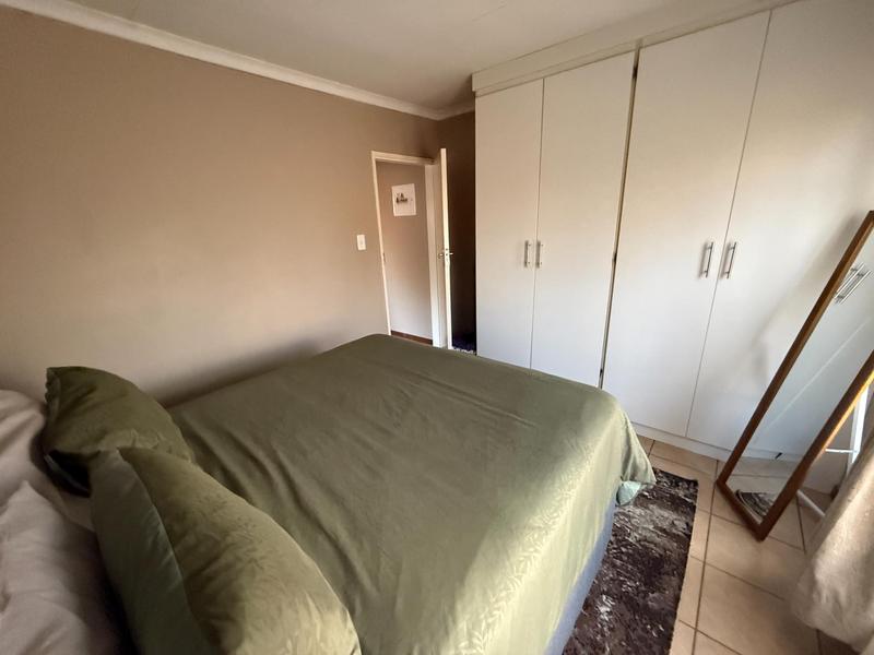 2 Bedroom Property for Sale in The Reeds Gauteng