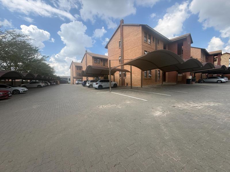 2 Bedroom Property for Sale in Summerfields Estate Gauteng
