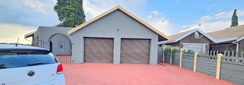 3 Bedroom Property for Sale in Sonland Park Gauteng