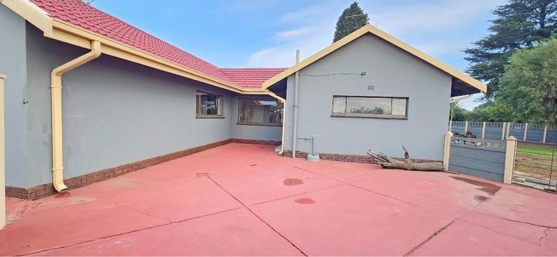 3 Bedroom Property for Sale in Sonland Park Gauteng