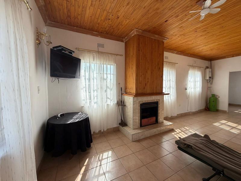 5 Bedroom Property for Sale in Vischgat Gauteng