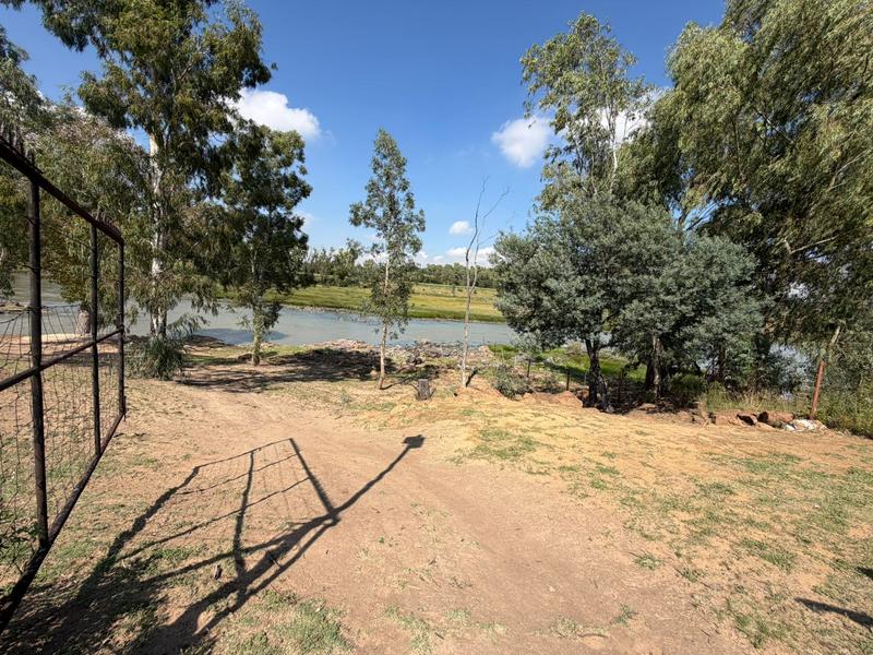 5 Bedroom Property for Sale in Vischgat Gauteng