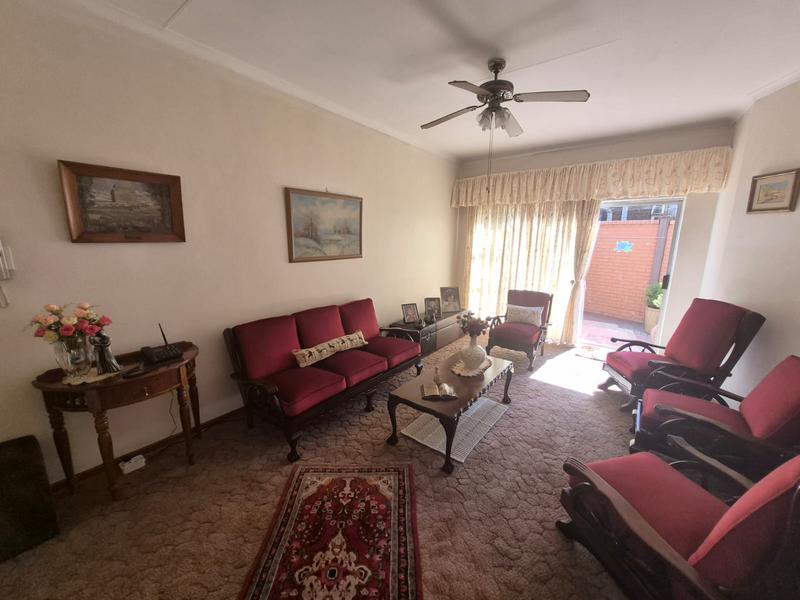 2 Bedroom Property for Sale in Vanderbijlpark Cw 6 Gauteng