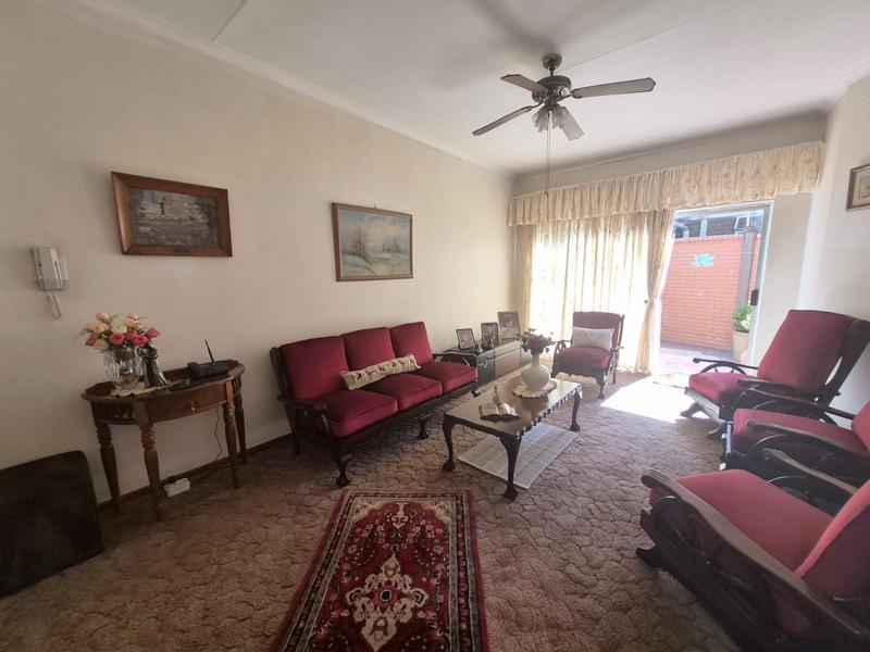 2 Bedroom Property for Sale in Vanderbijlpark Cw 6 Gauteng