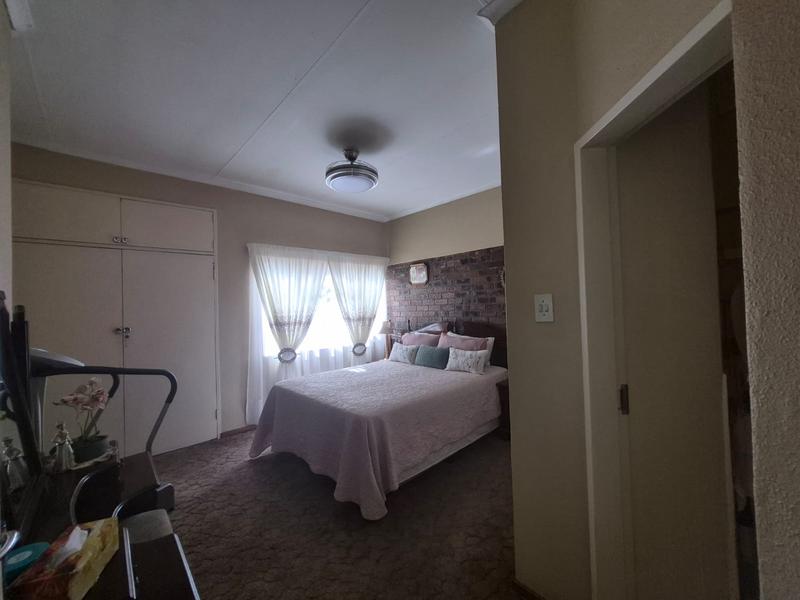 2 Bedroom Property for Sale in Vanderbijlpark Cw 6 Gauteng