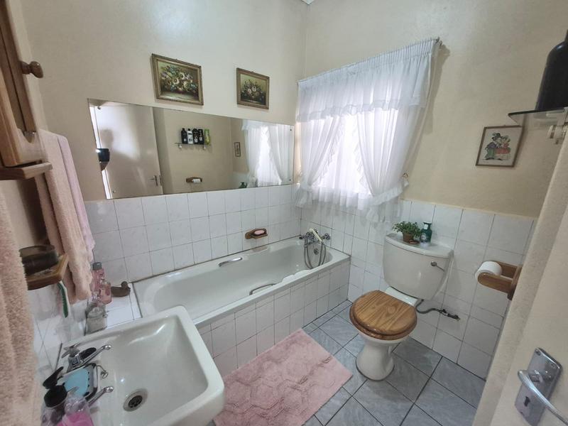 2 Bedroom Property for Sale in Vanderbijlpark Cw 6 Gauteng