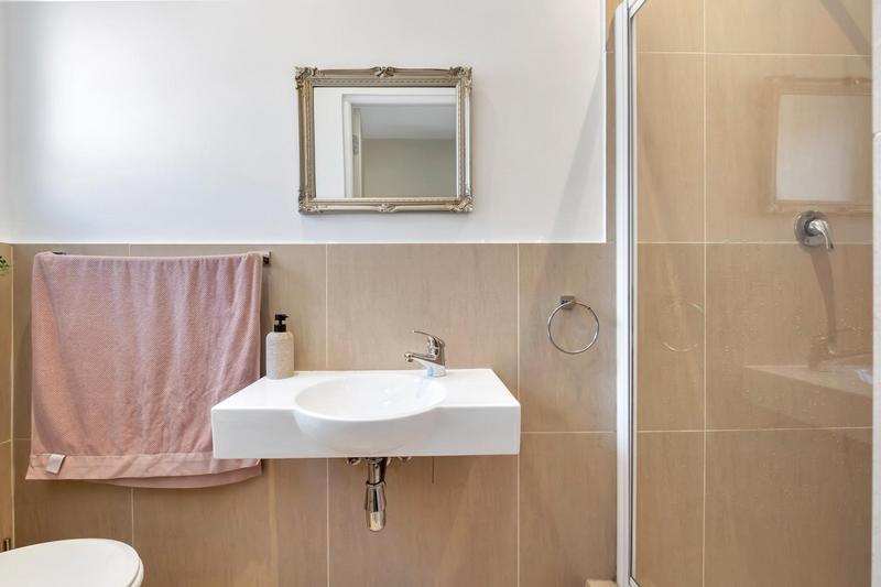 2 Bedroom Property for Sale in Oaklands Gauteng