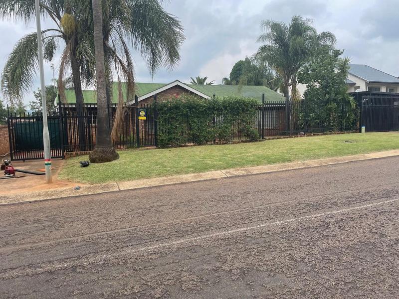 4 Bedroom Property for Sale in Danville Gauteng