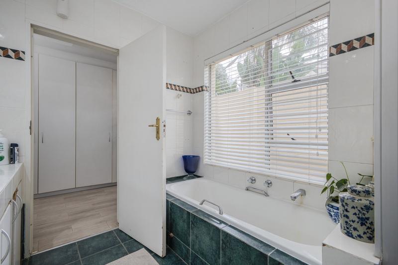 3 Bedroom Property for Sale in Lonehill Gauteng