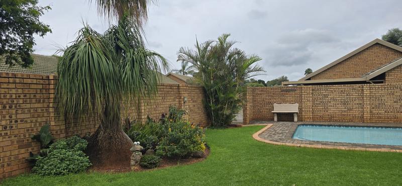 To Let 2 Bedroom Property for Rent in Die Wilgers Gauteng