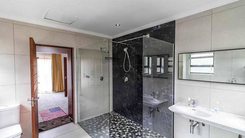 5 Bedroom Property for Sale in Midlands Estate Gauteng