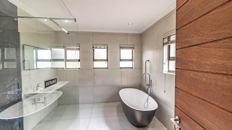 5 Bedroom Property for Sale in Midlands Estate Gauteng