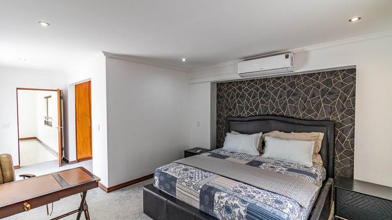 5 Bedroom Property for Sale in Midlands Estate Gauteng