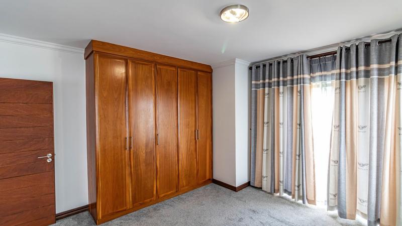 5 Bedroom Property for Sale in Midlands Estate Gauteng