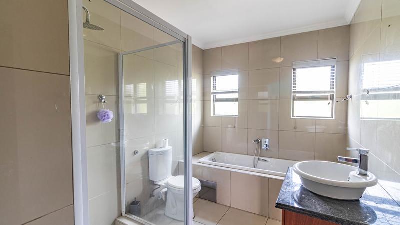 5 Bedroom Property for Sale in Midlands Estate Gauteng