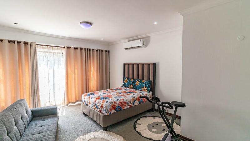 5 Bedroom Property for Sale in Midlands Estate Gauteng