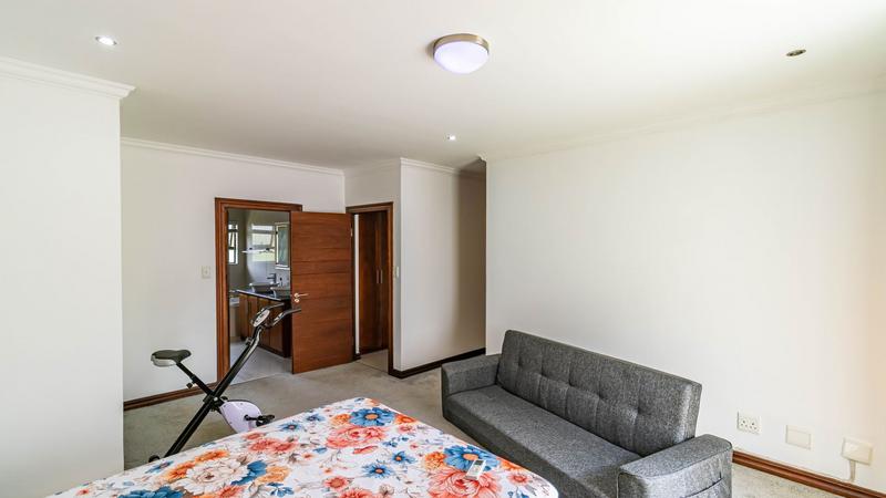 5 Bedroom Property for Sale in Midlands Estate Gauteng