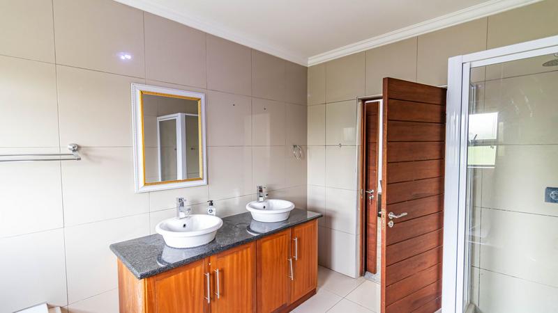 5 Bedroom Property for Sale in Midlands Estate Gauteng