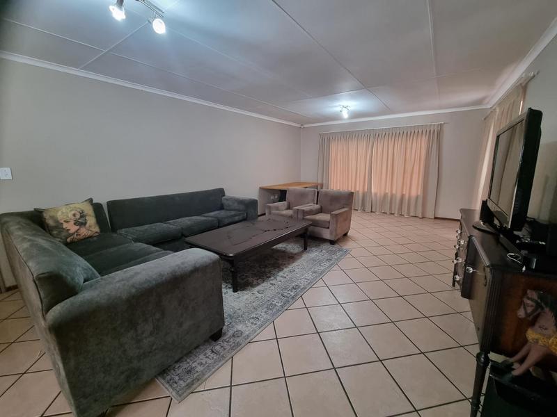 3 Bedroom Property for Sale in Ruimsig Gauteng