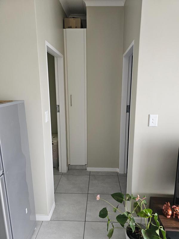 1 Bedroom Property for Sale in Grand Central Gauteng