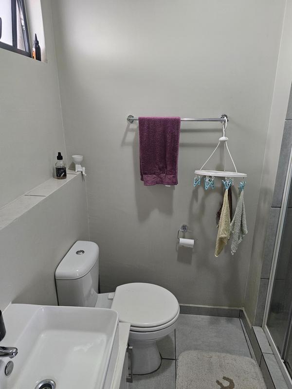 1 Bedroom Property for Sale in Grand Central Gauteng