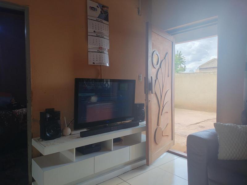 2 Bedroom Property for Sale in Katlehong South Gauteng