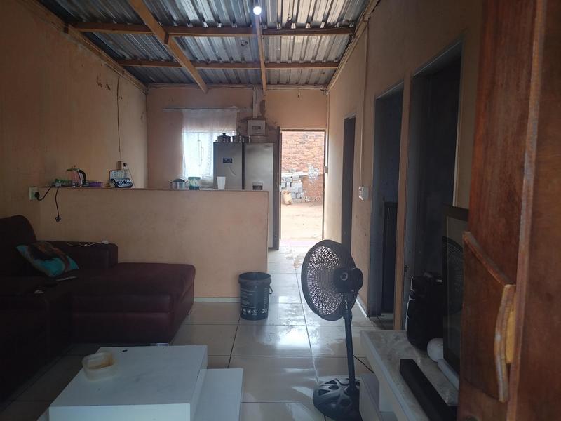 2 Bedroom Property for Sale in Katlehong South Gauteng