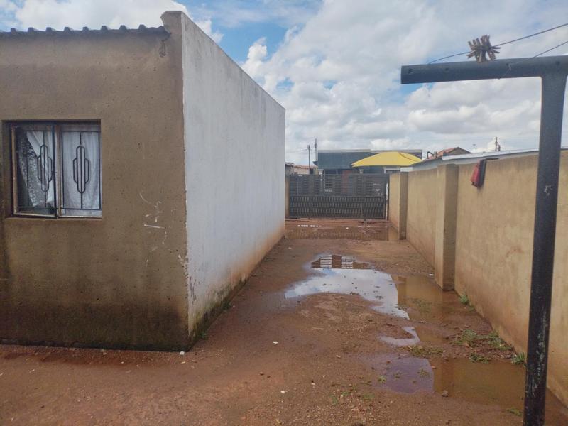 2 Bedroom Property for Sale in Katlehong South Gauteng