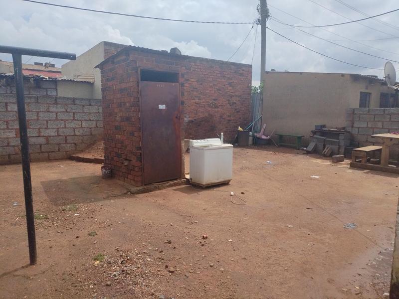 2 Bedroom Property for Sale in Katlehong South Gauteng