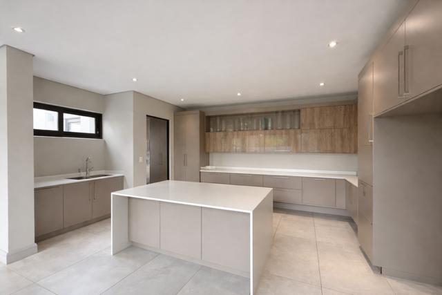 To Let 4 Bedroom Property for Rent in Morningside Gauteng