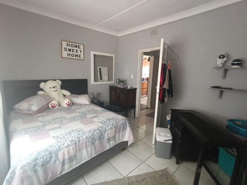 4 Bedroom Property for Sale in Strubenvale Gauteng